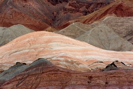 Danxia Rainbow Rocks, Zhangye, Gansu, China
