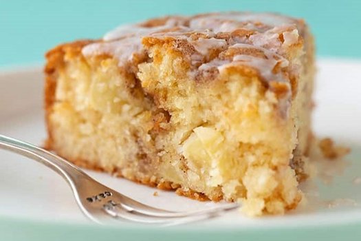 Cinnamon Apple Cake