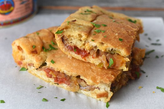 Komiška Pogača (Croatian Filled Bread)
