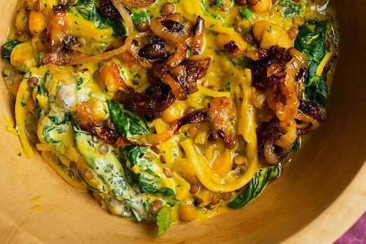 Ash Reshteh (Persian noodle soup with lentils and soured cream)