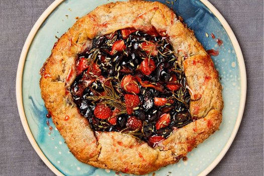 Grape and strawberry crostata