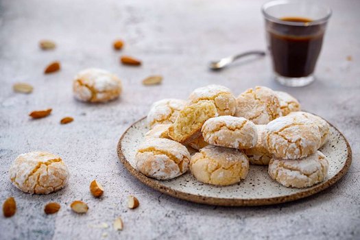 Italian Amaretti Biscotti
