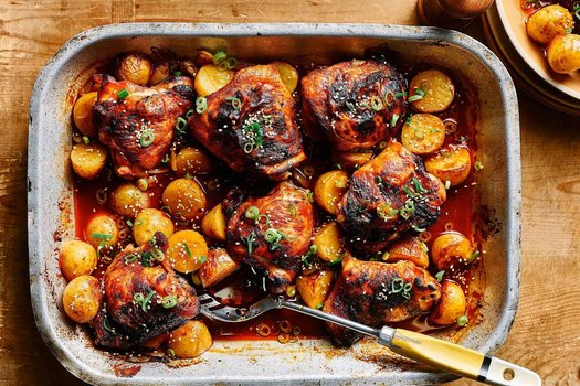 Korean Garlic Chicken Traybake