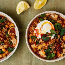 Tunisian spiced chickpea and bread soup (lablabi)