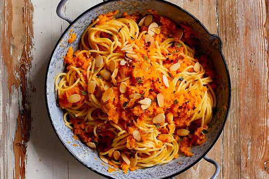 Pasta with squash, parmesan and almonds