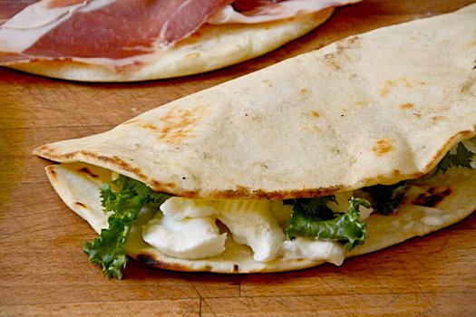Piadina Flatbread