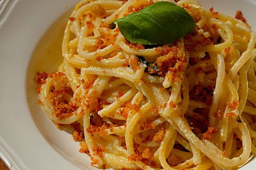 Spaghetti with Lemon, Basil and Breadcrumbs